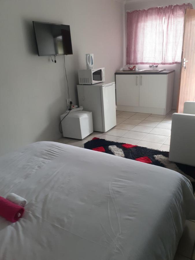Ruros Guest House 肯普顿帕克 外观 照片